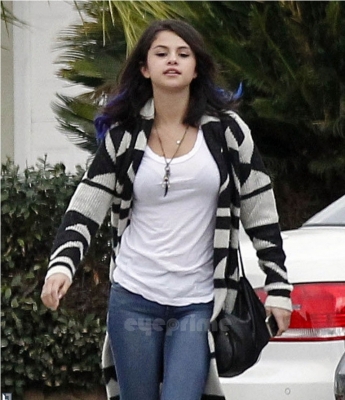 selenagomez-daily_281629.jpg