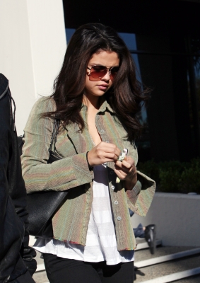 selenagomez-daily_287529.jpg