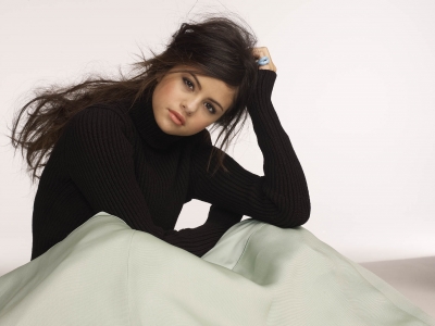 selenagomez-daily_2837529.jpg