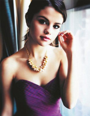 selenagomez-daily_28229.png