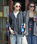 selenagomez-daily_28129.jpg