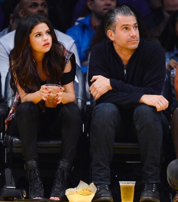 selenagomez-daily_284029.jpg