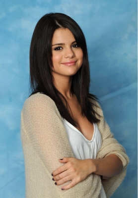 selenagomez-daily_28229.jpg