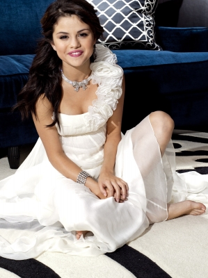 selenagomez-daily_2814629.jpg