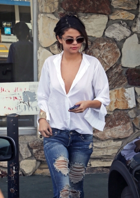 selenagomez-daily_286829.jpg