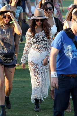 selenagomez-daily_287629.jpg