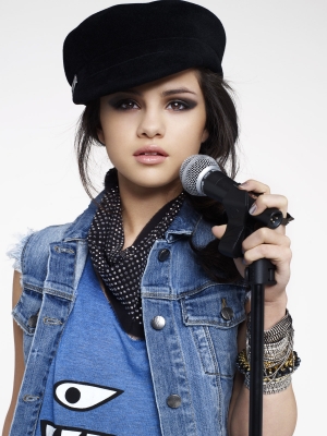 selenagomez-daily_281029.jpg