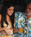 selenagomez-daily_286229.jpg