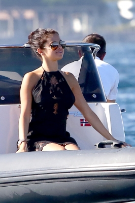 selenagomez-daily_2810629.jpg