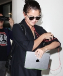 selenagomez-daily_28729.jpg