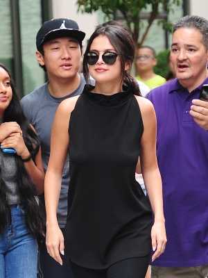 selenagomez-daily_286229.jpg