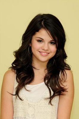 selenagomez-daily_281429.jpg