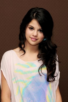 selenagomez-daily_28329.jpg