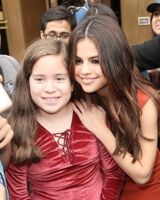 selenagomez-daily_285029.jpg