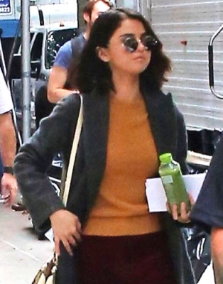 selenagomez-daily_282229.jpg