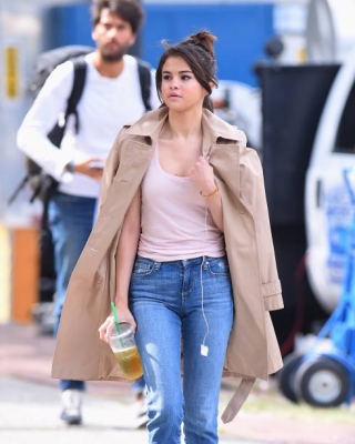 selenagomez-daily_287429.jpg