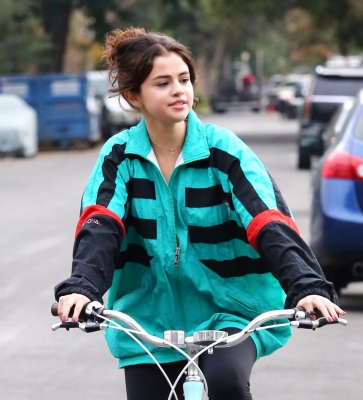 selenagomez-daily_28529.jpg