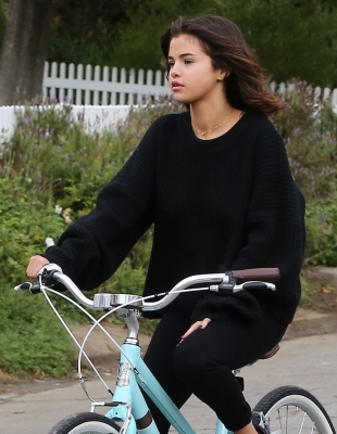 selenagomez-daily_2815529.jpg