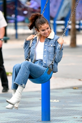 selenagomez-daily_283029.jpg