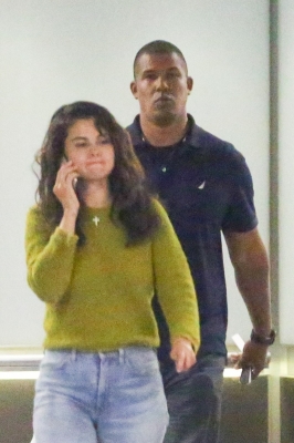 selenagomez-daily_282129.jpg