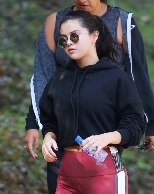 selenagomez-daily_2820429.jpg