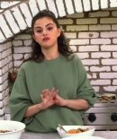 selenagomez-daily_286929.jpg