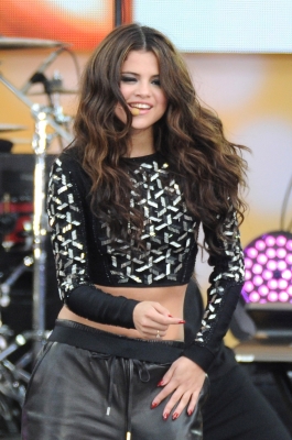 selenagomez-daily_2871029.jpg