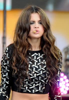 selenagomez-daily_2871929.jpg