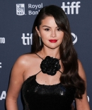 selenagomez-daily_28829.jpg