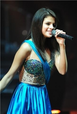 selenagomez-daily_281029.jpg