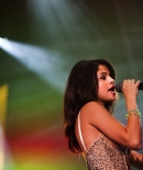 selenagomez-daily_28229.jpg