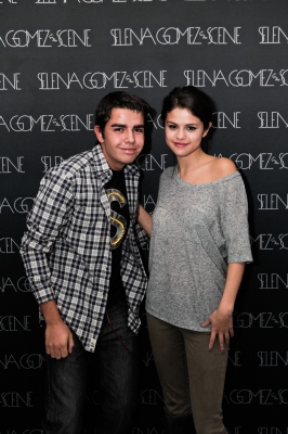 selenagomez-daily_284029.jpg