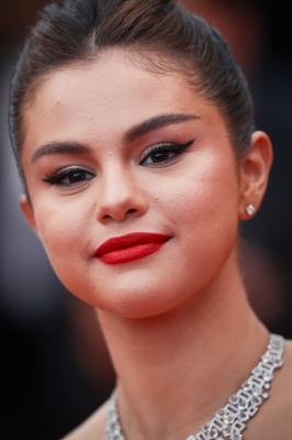 selenagomez-daily_28105329.jpg