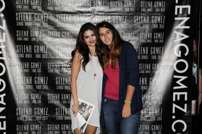 selenagomez-daily_289029.jpg