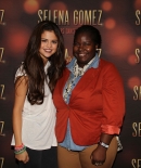 selenagomez-daily_289129.jpg