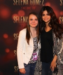 selenagomez-daily_285629~0.jpg