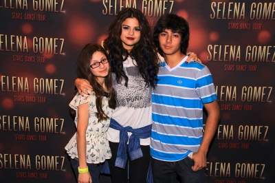 selenagomez-daily_2819829.JPG